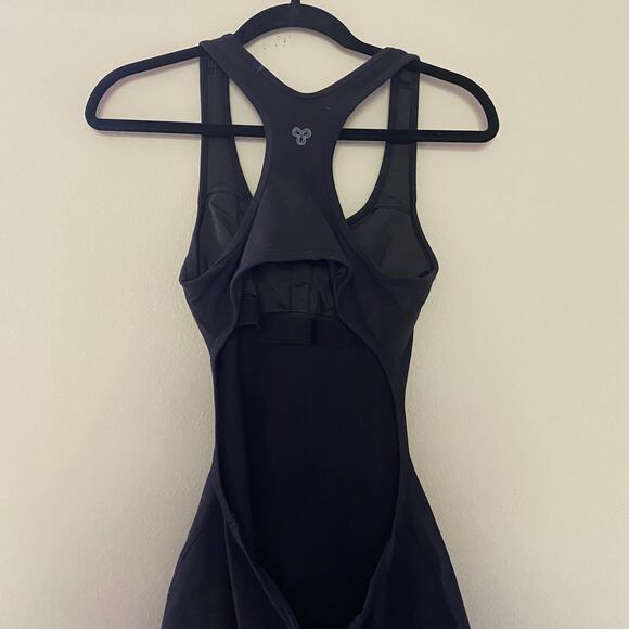 Tna LIFE Surpass Sports Dress in Black sz Medium - Picture 5 of 7